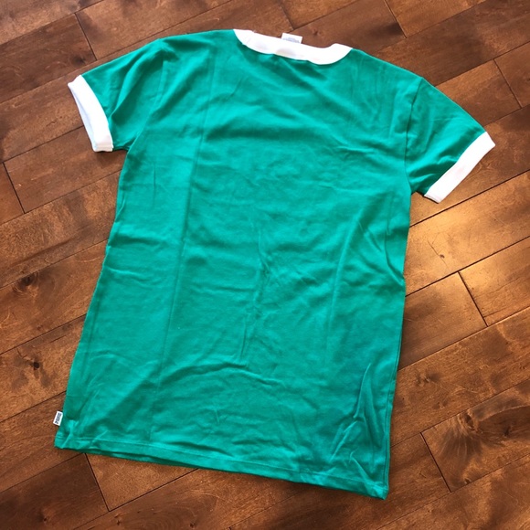 Like New Grinch Don’t Kill My Vibe Christmas tee - Picture 3 of 3